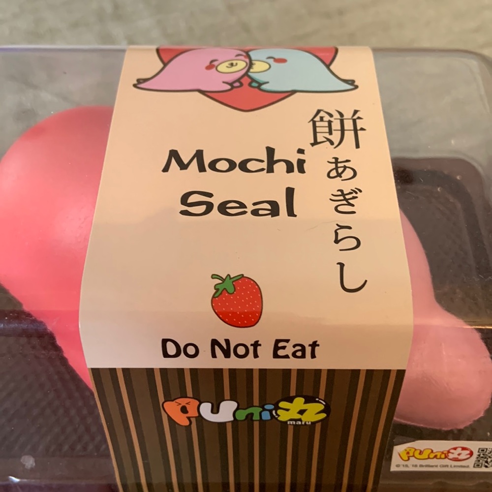 Mochi seal squishy